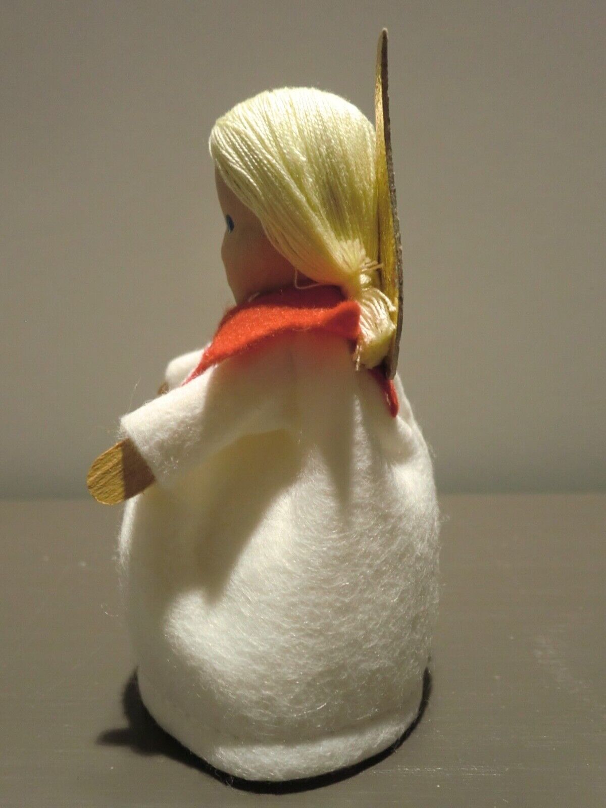 Sternenmädel mit rotem Kragen, 10cm von Lotte Sievers-Hahn