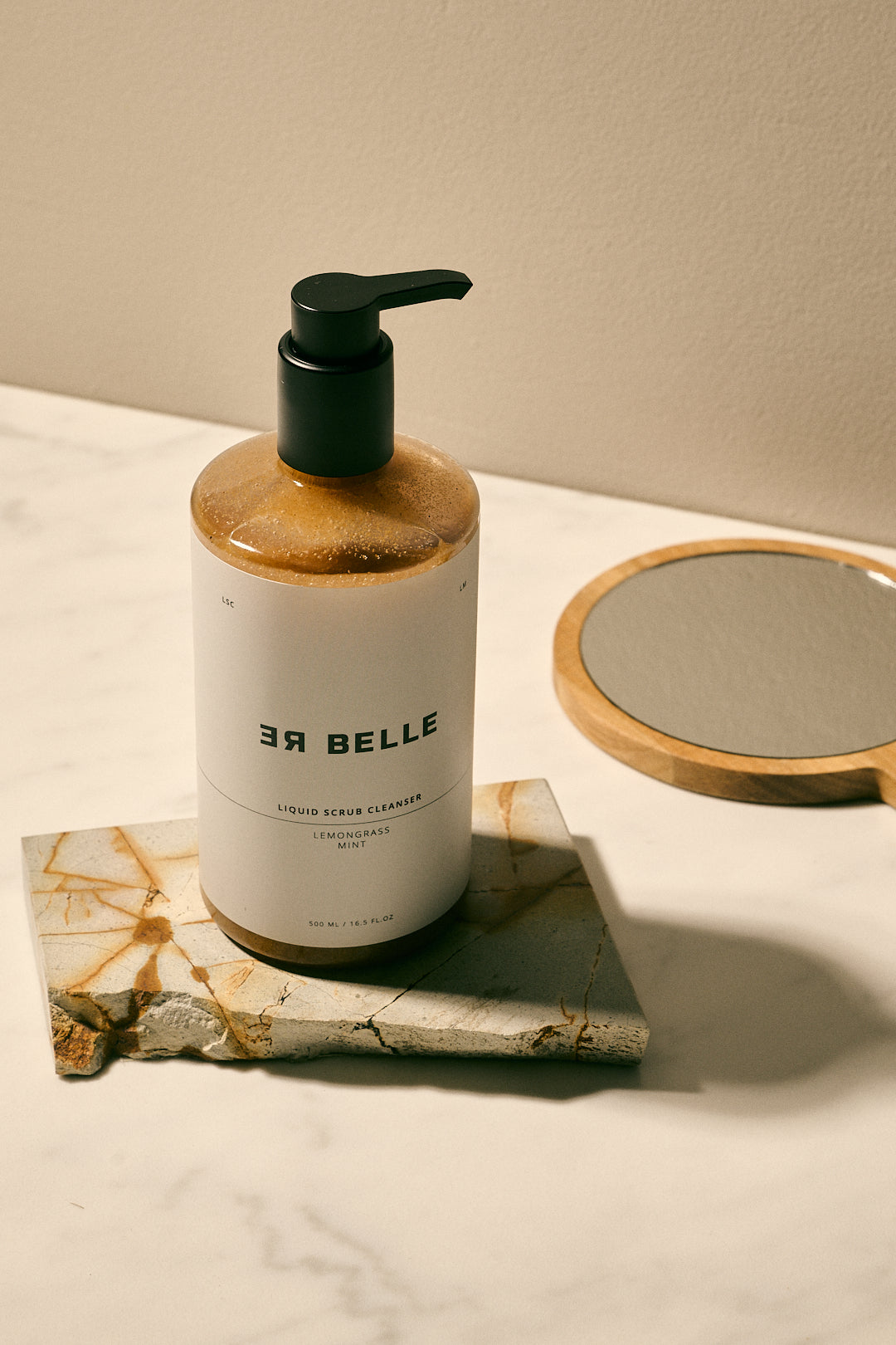RE BELLE Liquid Scrub Cleanser Lemongrass 500ml