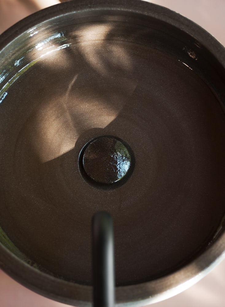 agape Cenote, Runder Aufsatzwaschtisch aus Ton, Patricia Urquiola