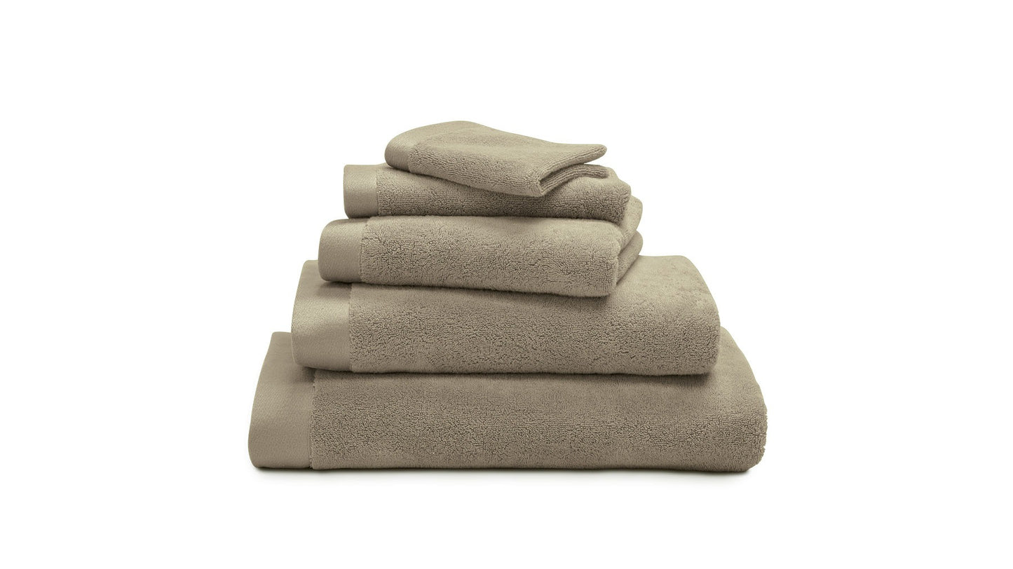 LUIZ Grace hochfloriges Luxushandtuch mit beidseitigem Satinabschluss, 100% Bio Baumwolle