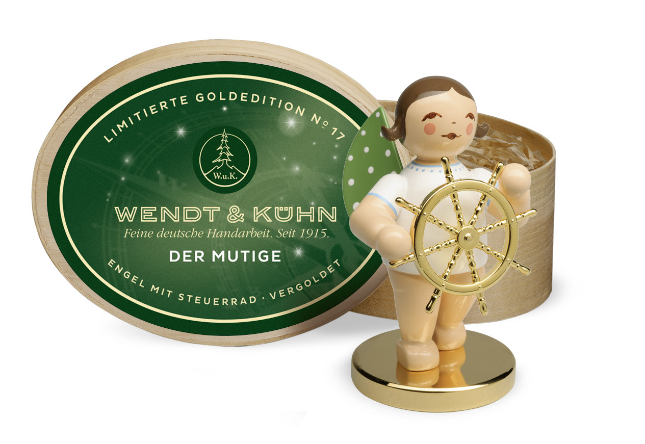 Wendt & Kühn Limitierte Goldedition No. 17, Der Mutige, Engel mit vergoldetem Steuerrad auf Metallsockel