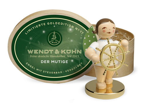 Wendt & Kühn Limitierte Goldedition No. 17, Der Mutige, Engel mit vergoldetem Steuerrad auf Metallsockel