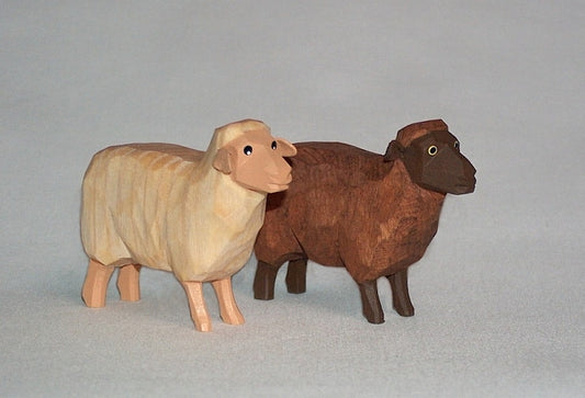 Lotte Sievers-Hahn Krippenfiguren 12cm, Schaf, hell, Kopf hoch